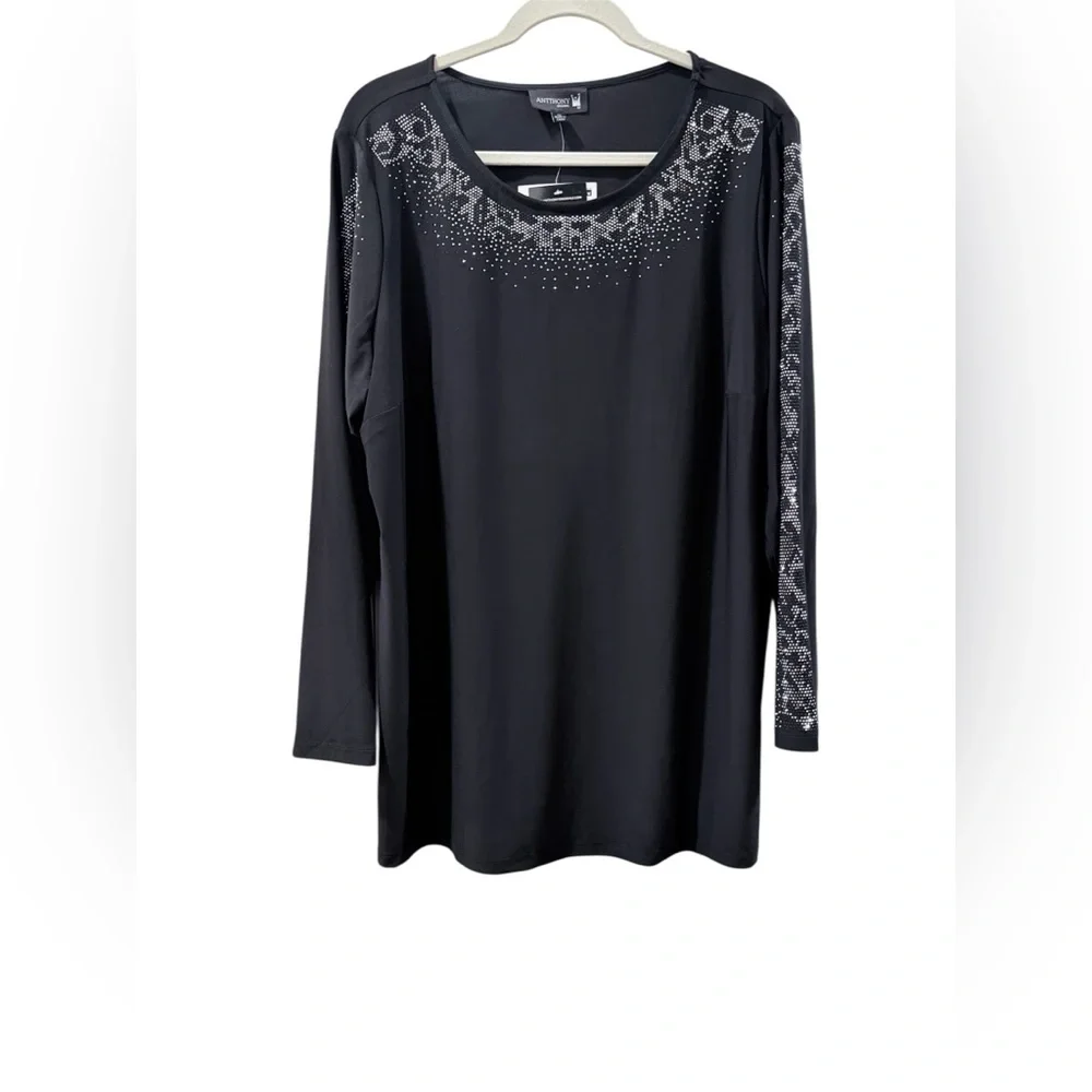 NWT Antthony women’s 1X long sleeve sequin embellished black & silver blouse